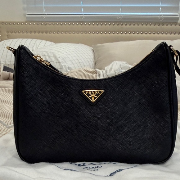 Prada Black Saffiano leather Bag Gold Hardware crossbody 2005 re-edition - Picture 4 of 13